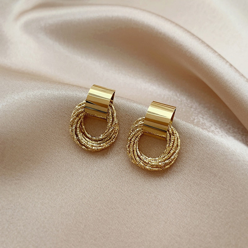 Autumn Winter New Brown Earrings Vintage Matte drop Earrings for women Metal Fashion Statement Dangle Earring 2026 Trend Jewelry